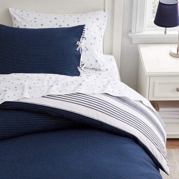 Pottery Barn Kids - Matelasse Reversible Duvet Cover - Twin - Navy - Picture 1 of 5